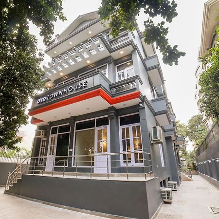 Townhouse 330 Dlf Phase-2 Near Leisure Valley Park グルガウン エクステリア 写真