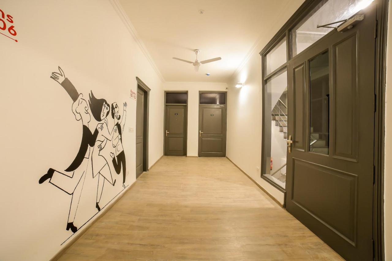 Townhouse 330 Dlf Phase-2 Near Leisure Valley Park グルガウン エクステリア 写真