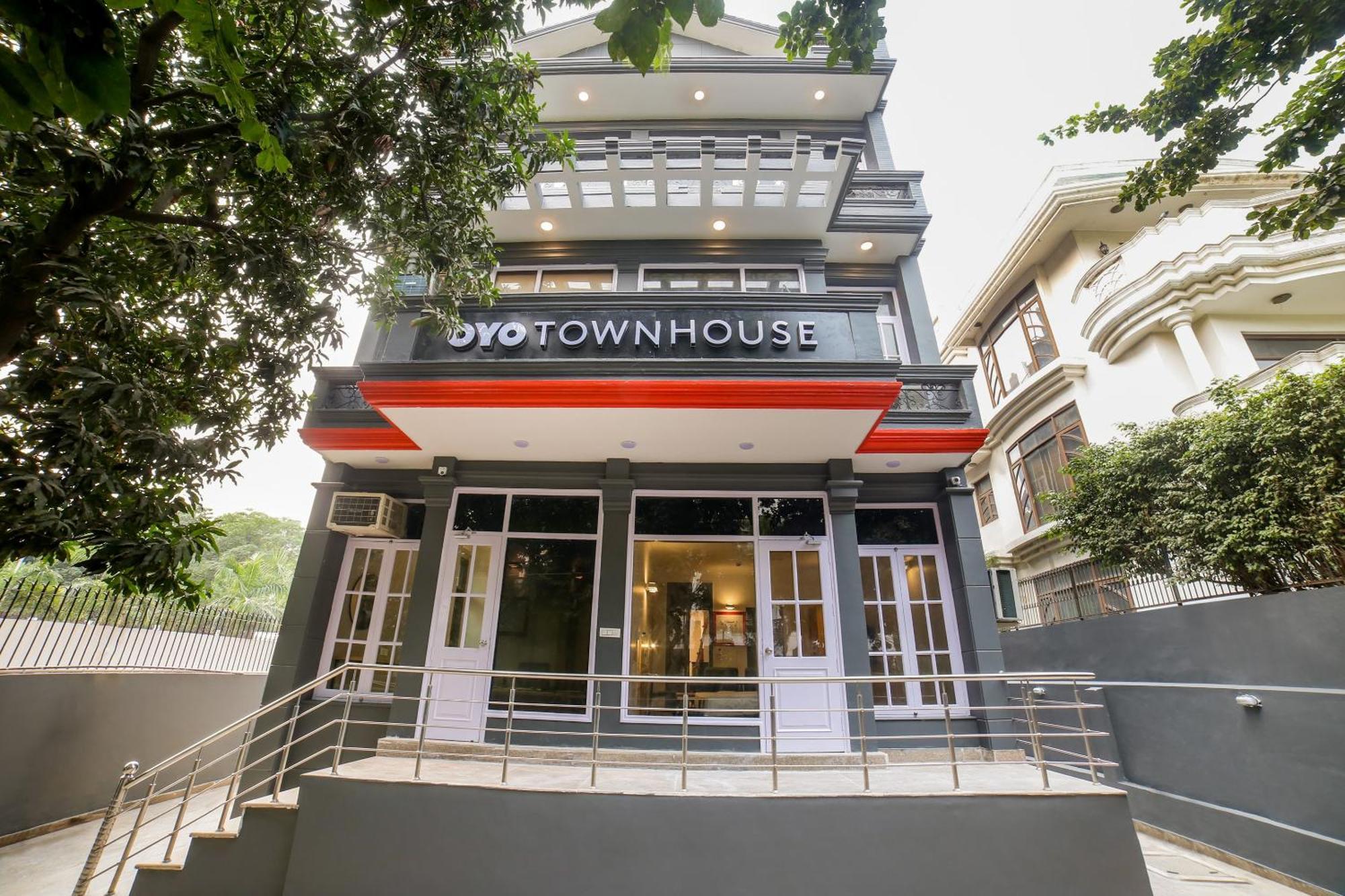 Townhouse 330 Dlf Phase-2 Near Leisure Valley Park グルガウン エクステリア 写真