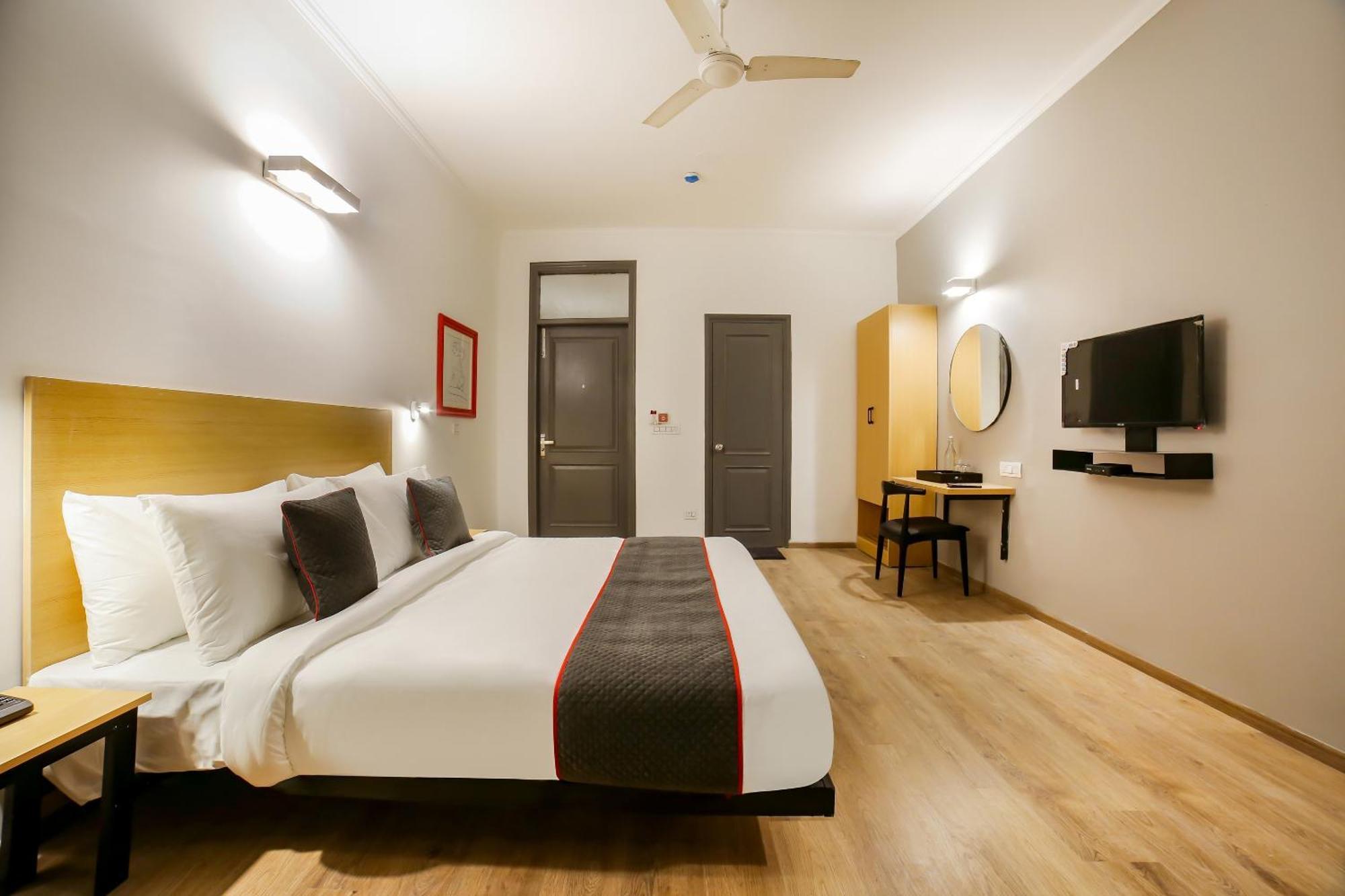 Townhouse 330 Dlf Phase-2 Near Leisure Valley Park グルガウン エクステリア 写真