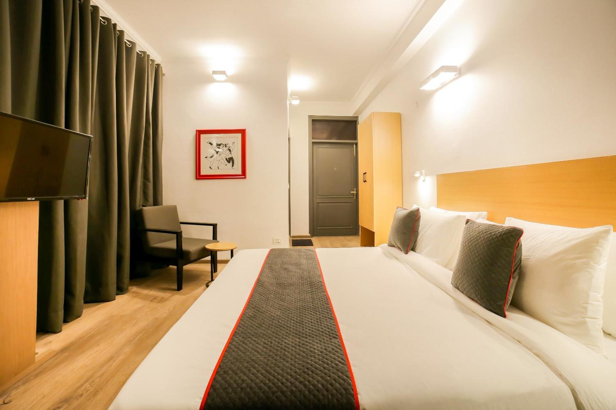 Townhouse 330 Dlf Phase-2 Near Leisure Valley Park グルガウン エクステリア 写真