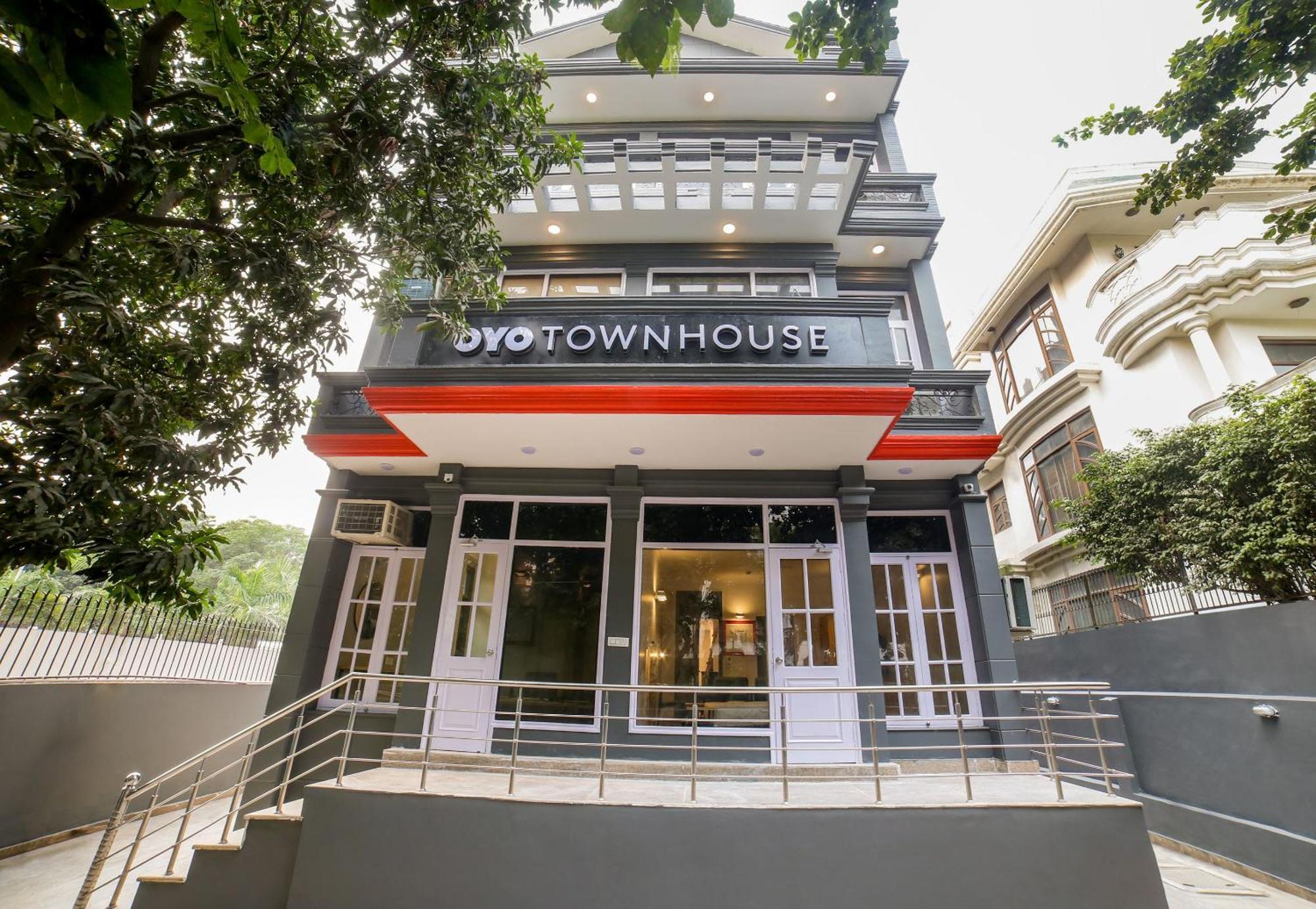 Townhouse 330 Dlf Phase-2 Near Leisure Valley Park グルガウン エクステリア 写真
